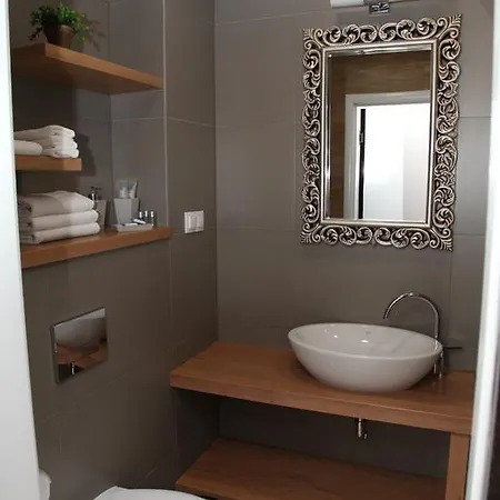 Retro 8 Apartment Dobrich