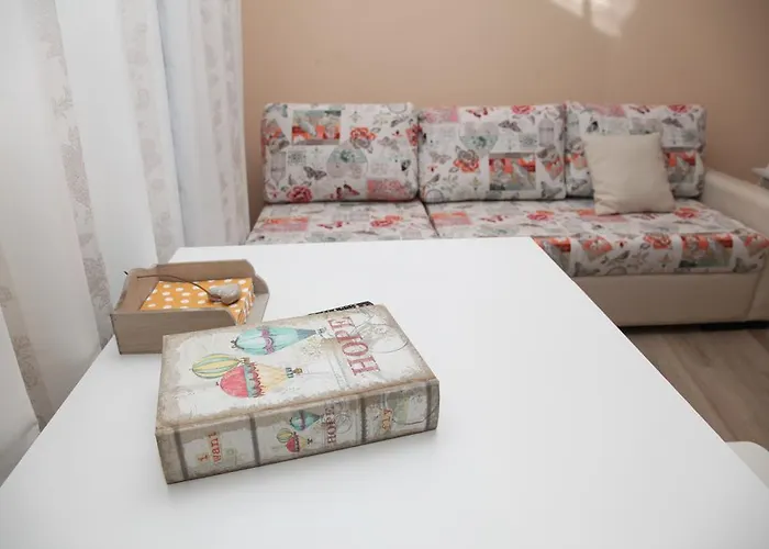 アパート Retro 8