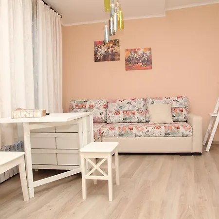 Апартамент ретро 8 *