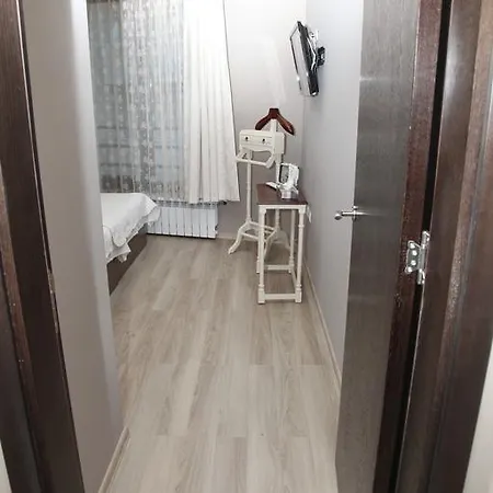 Апартамент ретро 8 *
